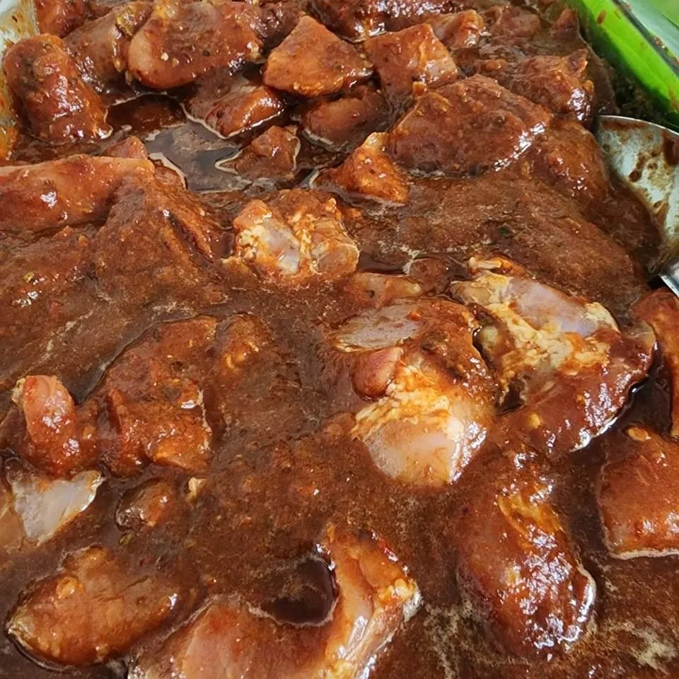 Imagen de carne marinada para tamales.