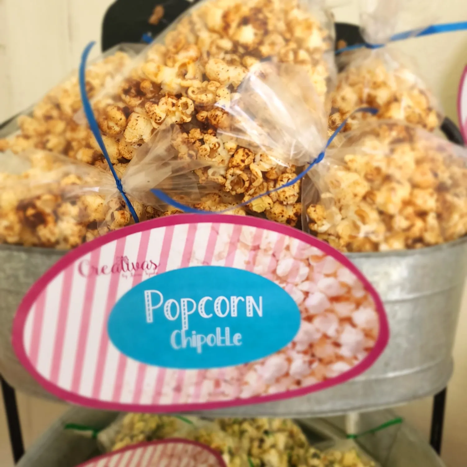 Palomitas de maíz con sabor chipotle en bolsas individuales.