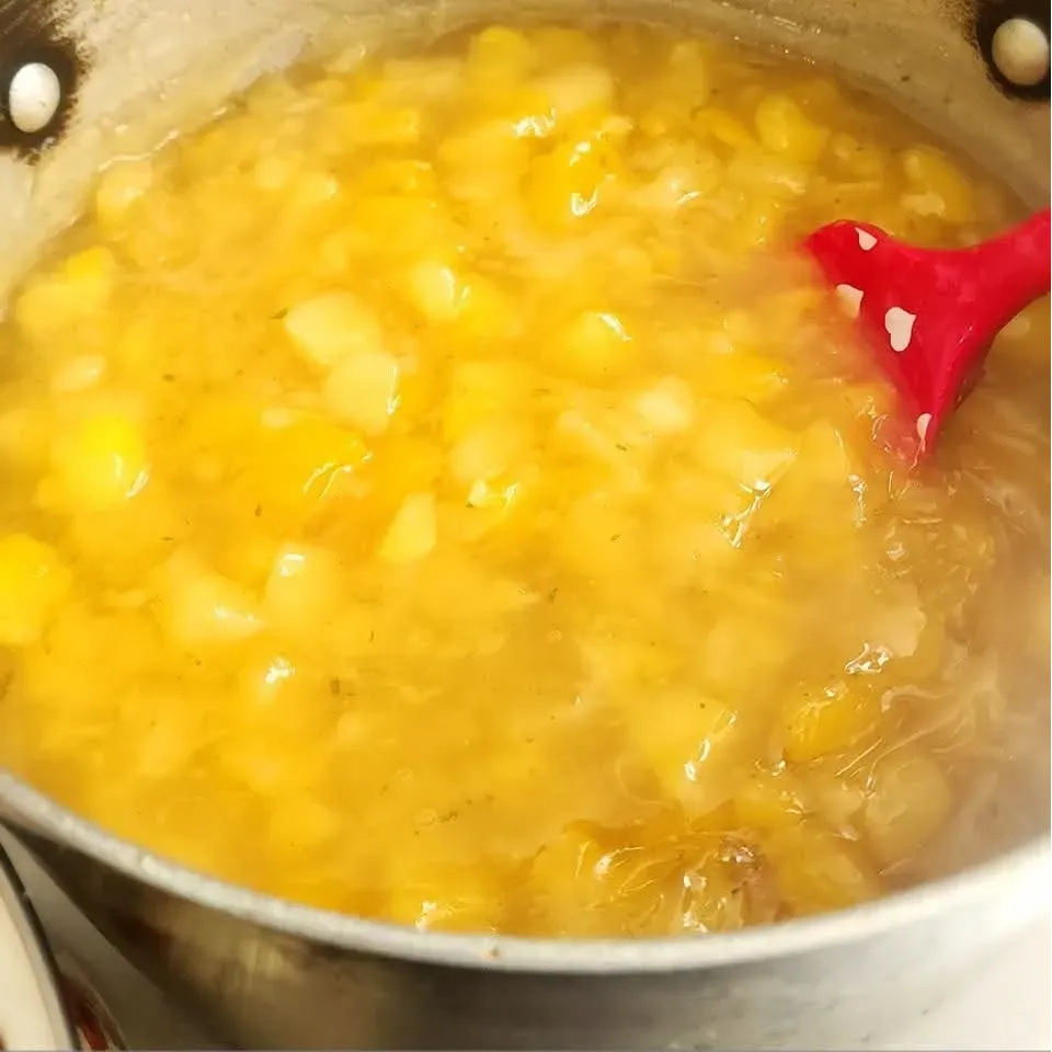 Preparación artesanal de mermelada de piña, paso a paso.