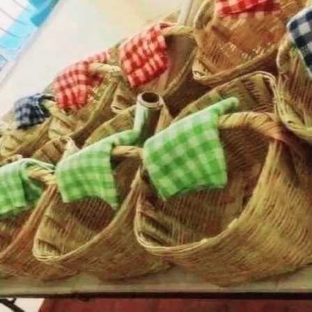 Varias canastas preparadas para una lección práctica de tacos.